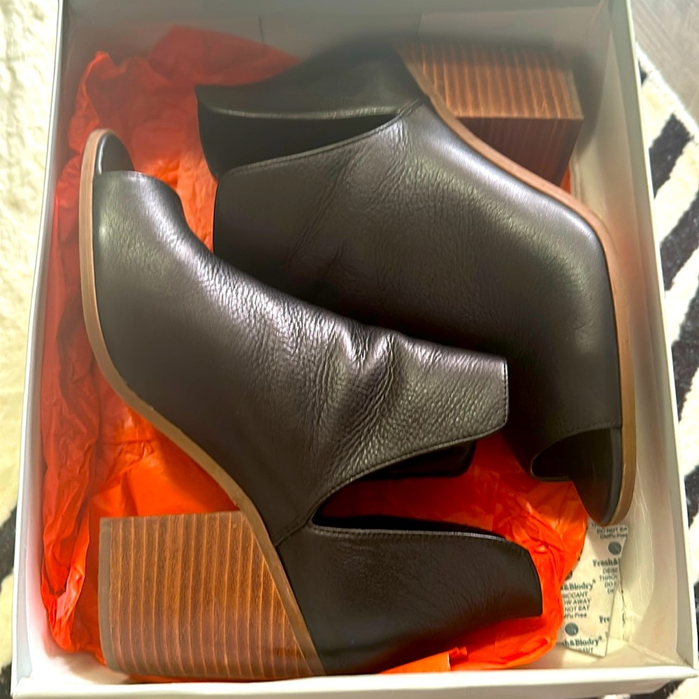 Black open toe smooth leather shoe boot